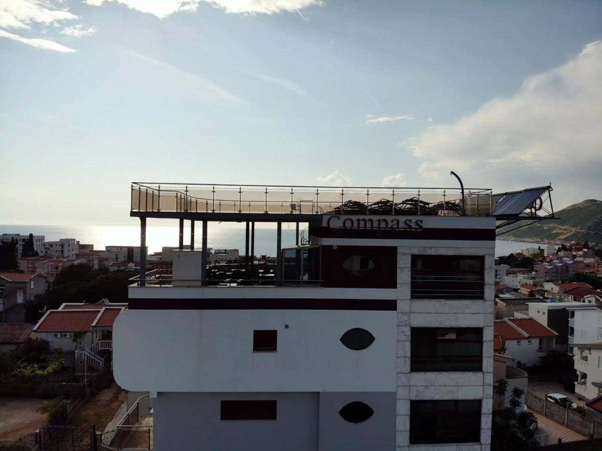 Compass Aparthotel Dobra Voda Bagian luar foto