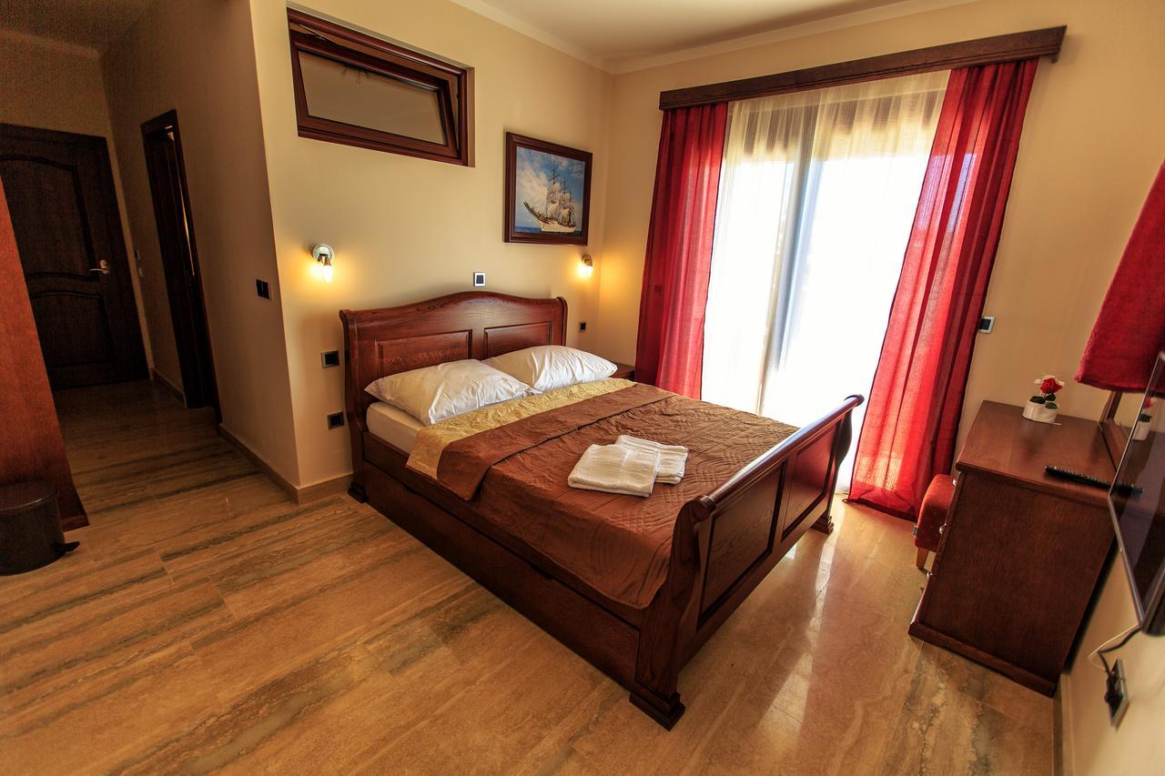 Compass Aparthotel Dobra Voda Bagian luar foto